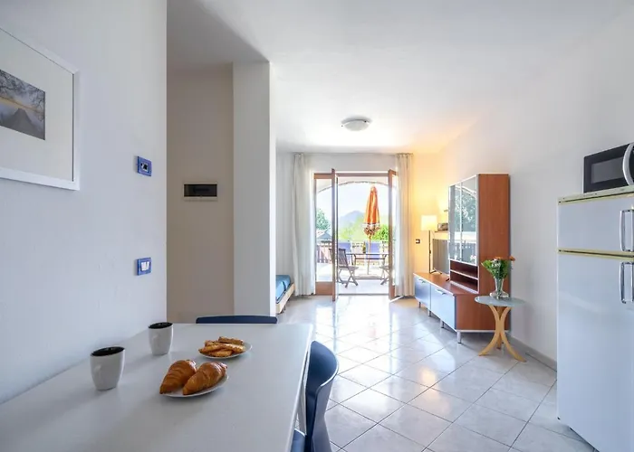 公寓 Residenza Agrifoglio-2 By Interhome 勒威诺